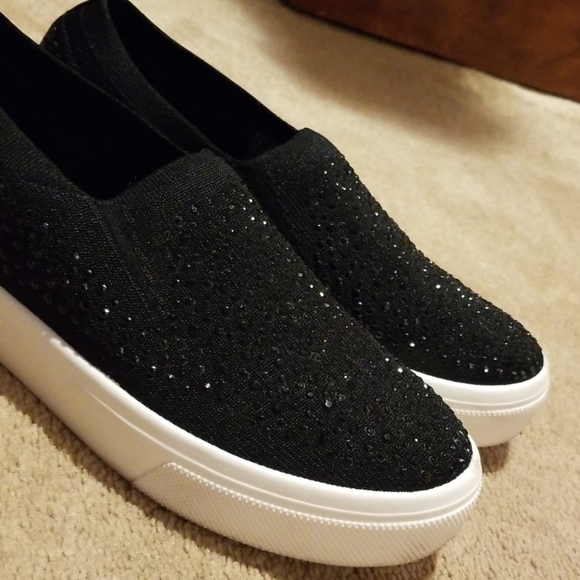 Skechers Poppy Studded Women's Shoes - Picture 5 of 5